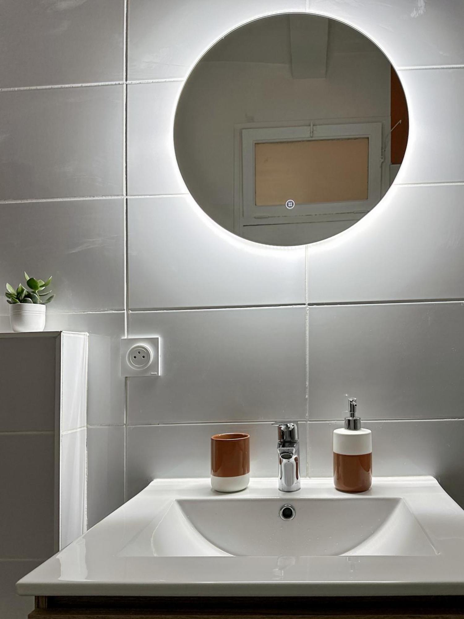 Appartement Entier Cosy Avec Balcon - Centre Montpellier Luaran gambar