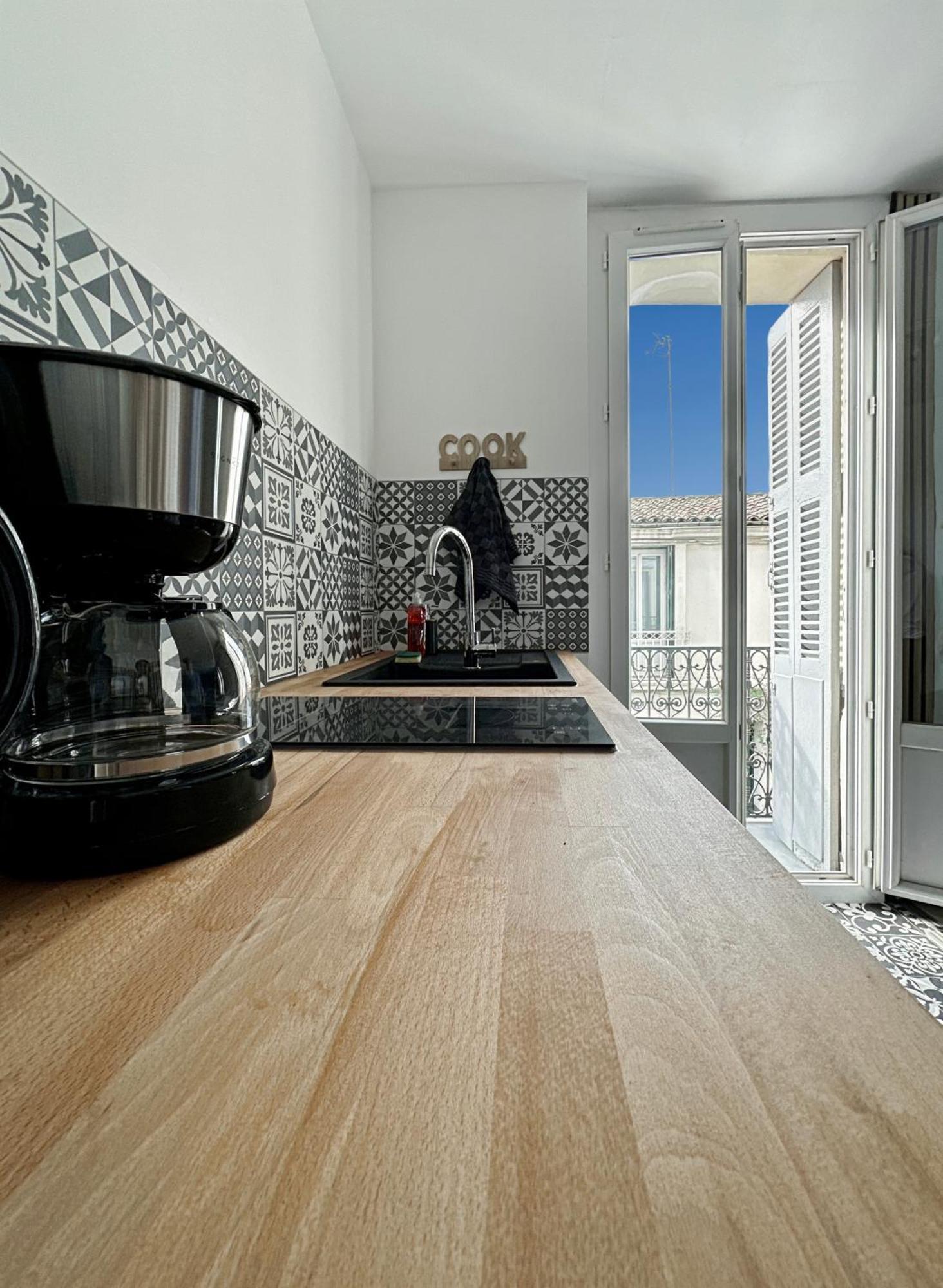 Appartement Entier Cosy Avec Balcon - Centre Montpellier Luaran gambar