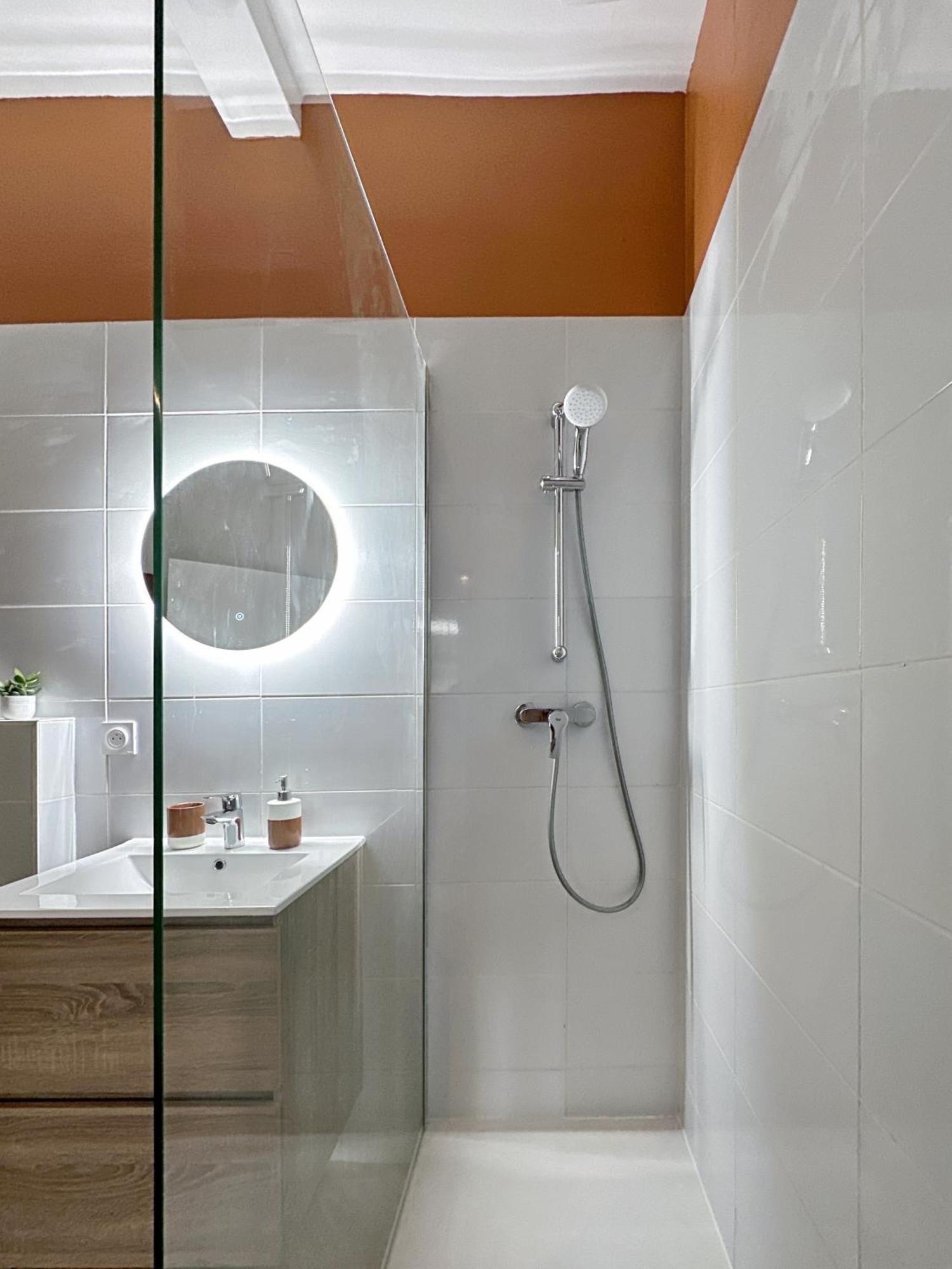 Appartement Entier Cosy Avec Balcon - Centre Montpellier Luaran gambar