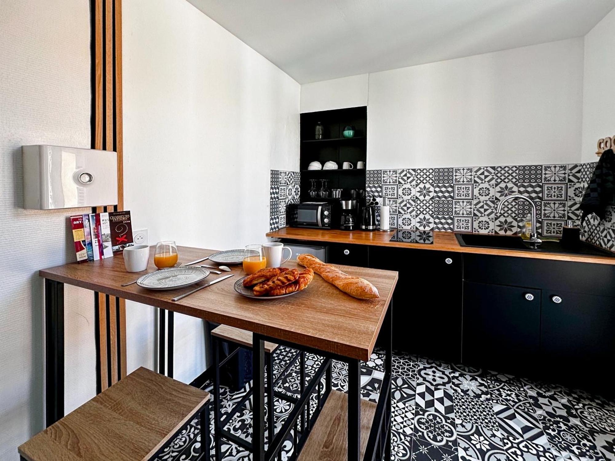 Appartement Entier Cosy Avec Balcon - Centre Montpellier Luaran gambar